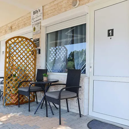 Billy's Luxury In מלון