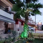 Billy's Luxury In Kriopigi