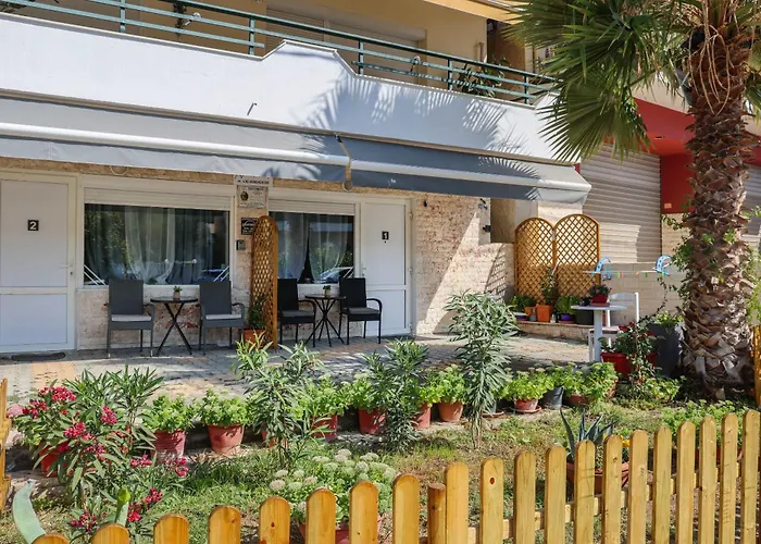 Billy's Luxury In * Kriopigi