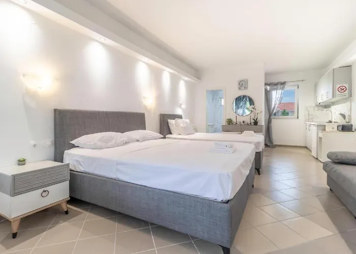 Billy's Luxury In * Kriopigi