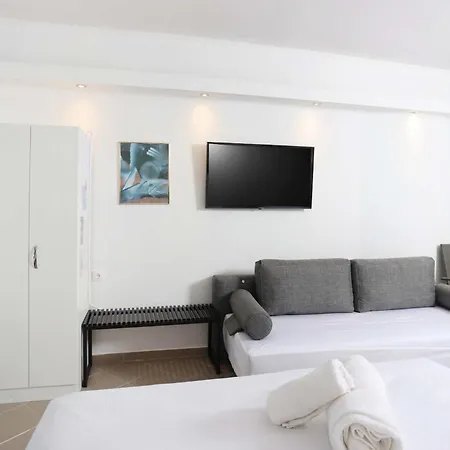 Billy's Luxury In Hotel